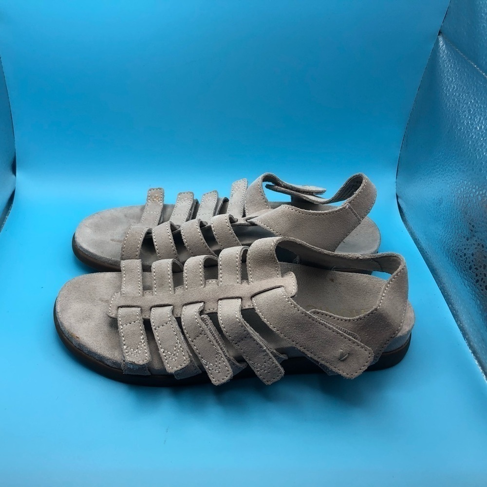 Vionic Ritta womens grey suede sandals size 6